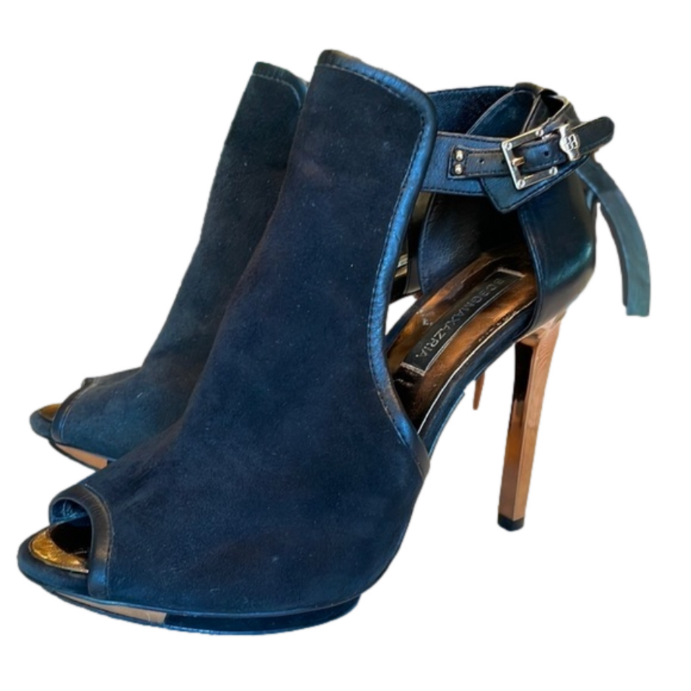 BCBG Maxazria Peep Toe Bootie Heels Size 9